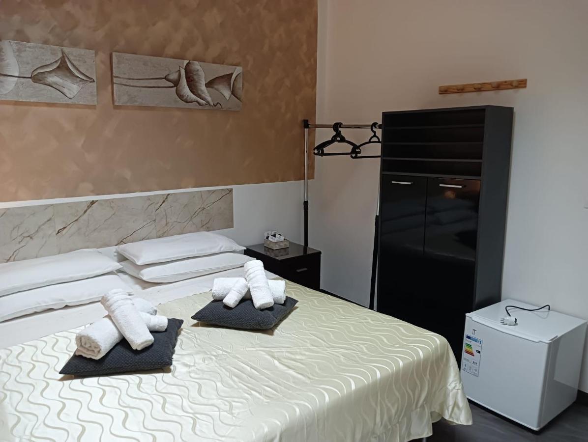 Casa Al Porto Bed & Breakfast Porto Torres Bagian luar foto